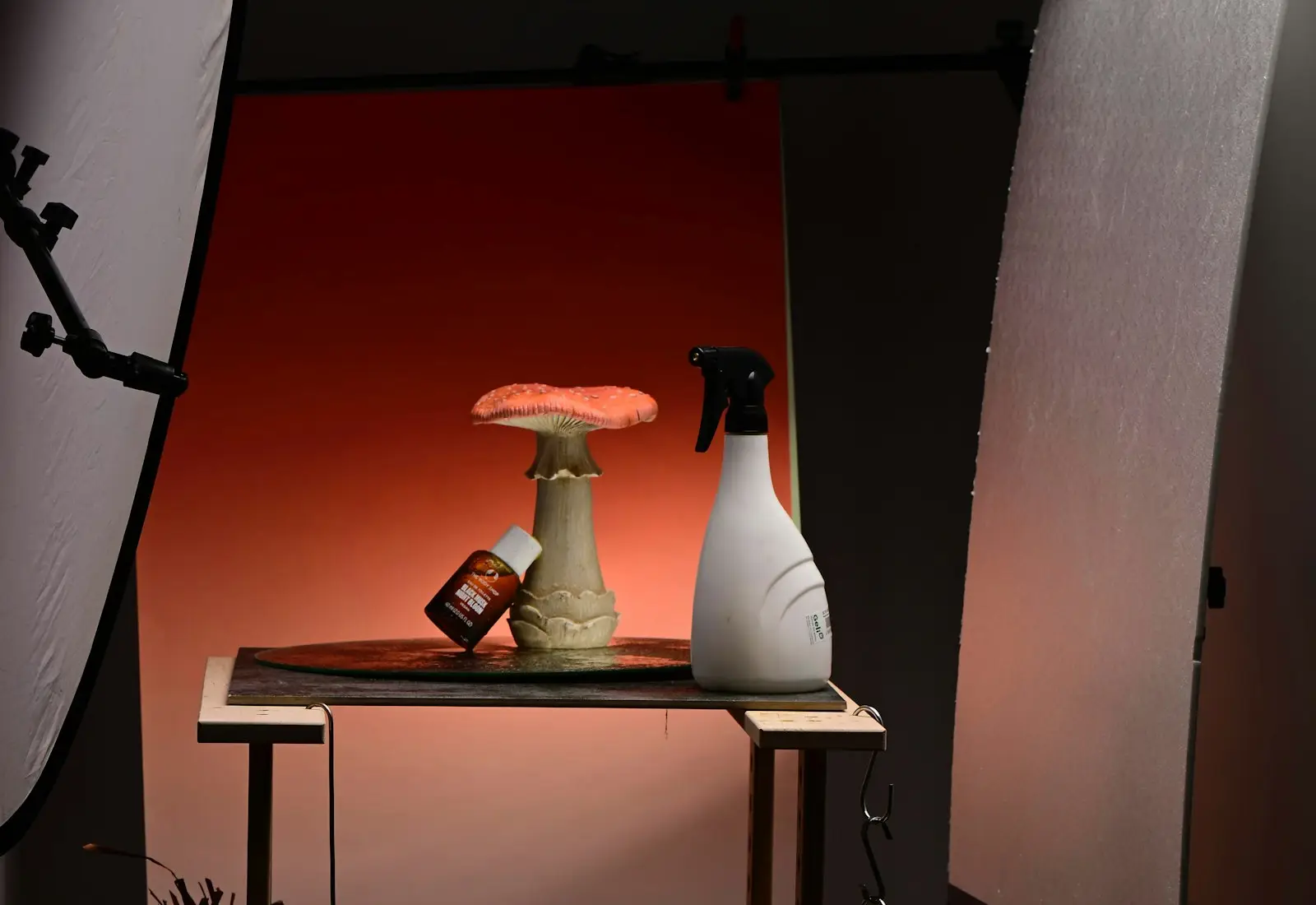 Imagen editorial de una sesión de fotografía de producto en estudio
